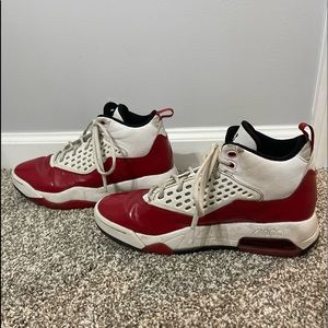 Jordan Maxin 200 White Gym Red Kids’ Size 7Y